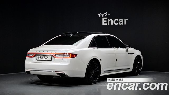 Lincoln Continental 2018 — photo 2