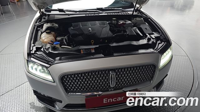 Lincoln Continental 2018 — photo 6