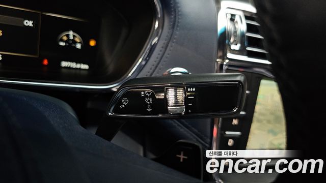 Lincoln Continental 2018 — photo 36