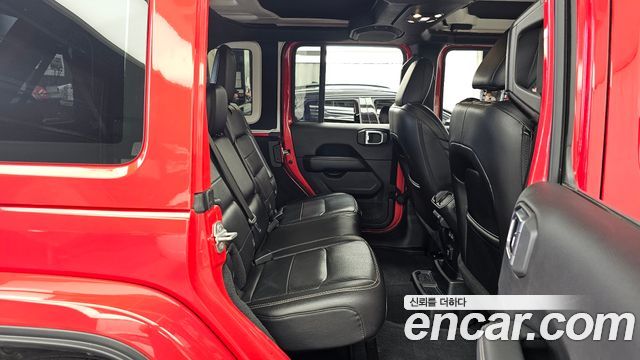 Jeep Wrangler 2019 — photo 12