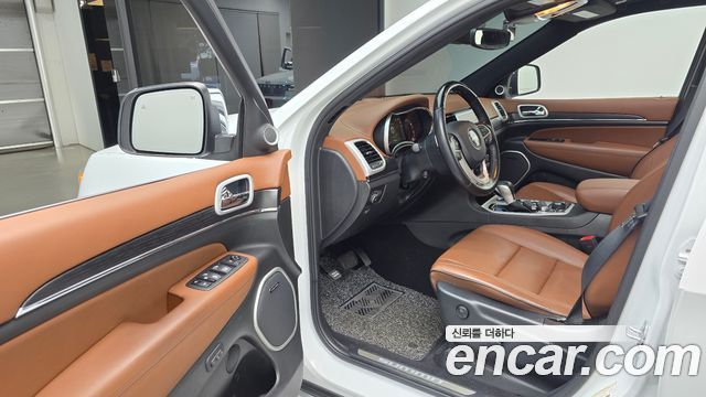 Jeep Cherokee 2021 — photo 13