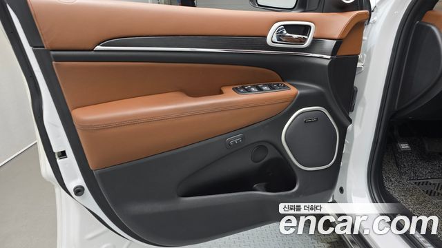 Jeep Cherokee 2021 — photo 14