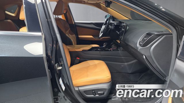 Lexus NX 2023 — photo 17