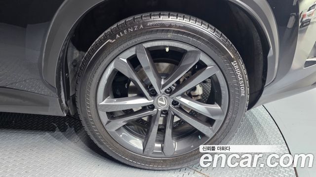 Lexus NX 2023 — photo 7