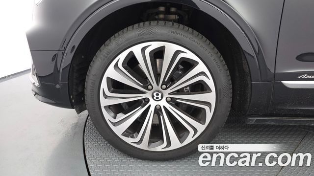 Bentley Bentayga 2023 — photo 5
