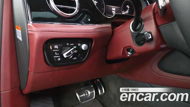 Bentley Bentayga 2023 — photo 27