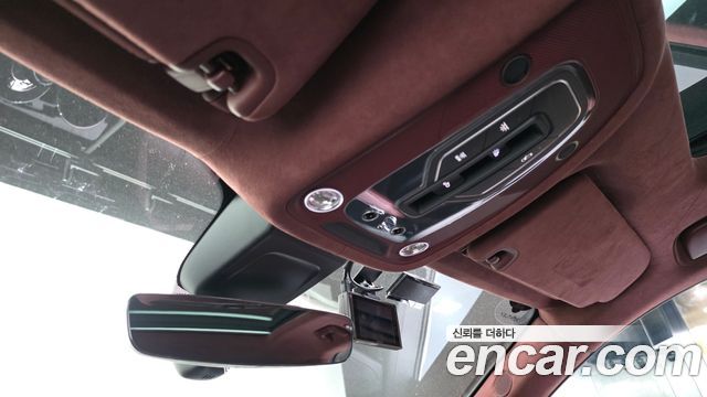 Bentley Bentayga 2023 — photo 34