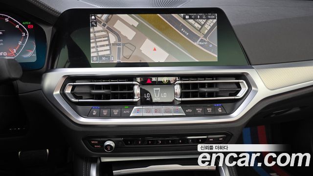 BMW 4-Series 2023 — photo 17