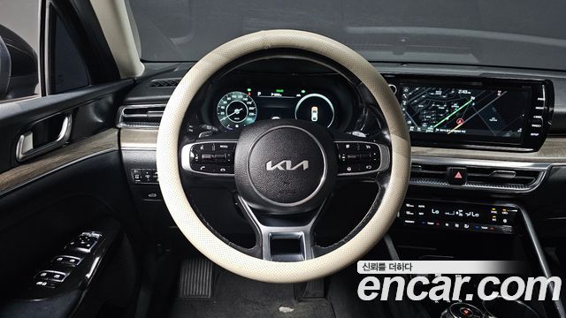 Kia K5 2022 — photo 13