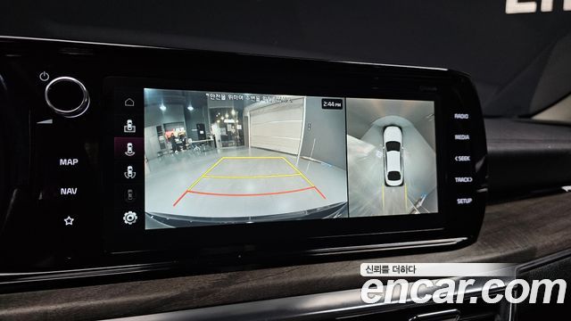 Kia K5 2022 — photo 16