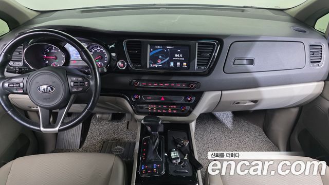 Kia Canival 2017 — photo 7
