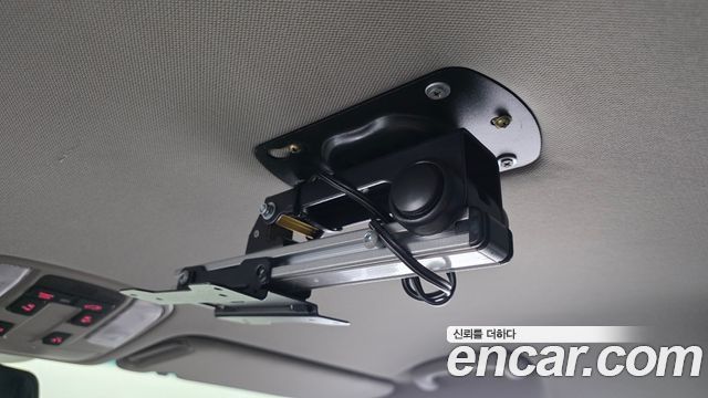 Kia Canival 2017 — photo 16