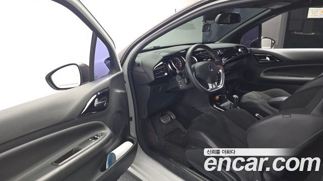 Citroën / DS DS3 2017 — photo 10