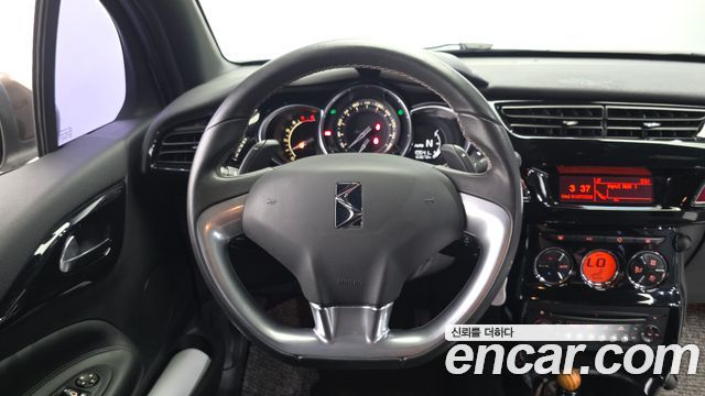 Citroën / DS DS3 2017 — photo 12
