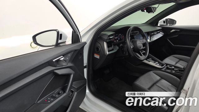 Audi A3 2023 — photo 13
