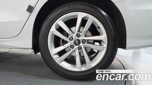 Audi A3 2023 — photo 7