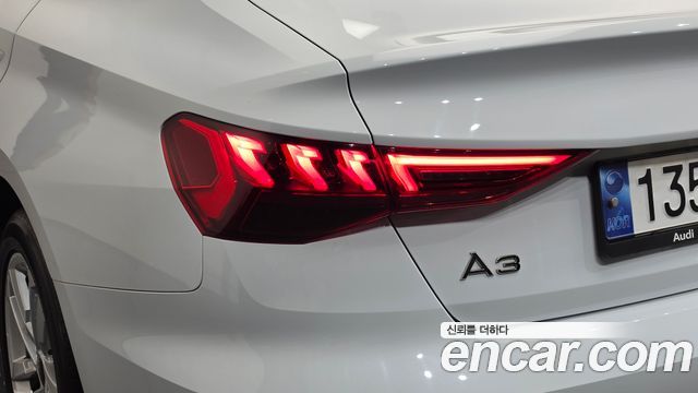 Audi A3 2023 — photo 9