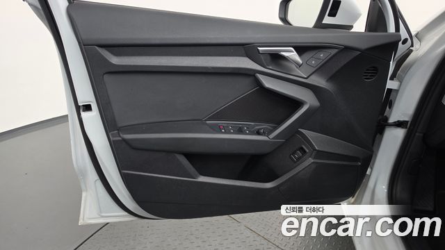 Audi A3 2023 — photo 14