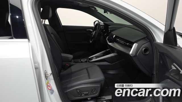Audi A3 2023 — photo 16