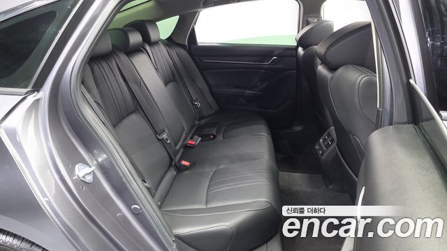 Honda Accord 2021 — photo 17