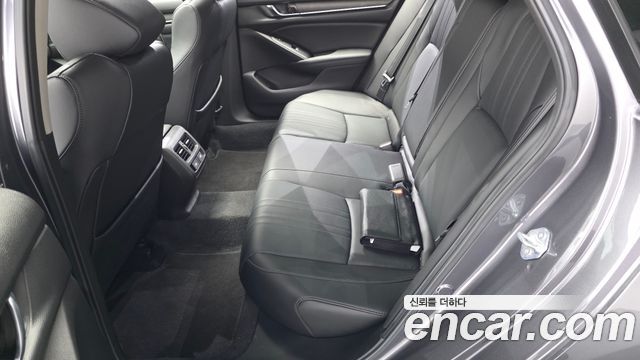 Honda Accord 2021 — photo 18