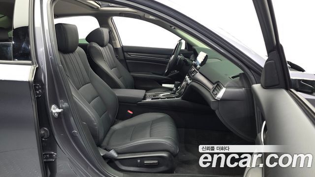 Honda Accord 2021 — photo 16