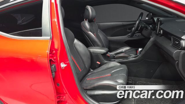 Hyundai Veloster 2020 — photo 17