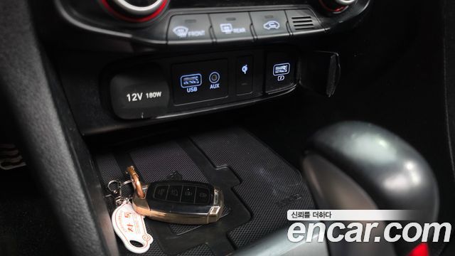 Hyundai Veloster 2020 — photo 16