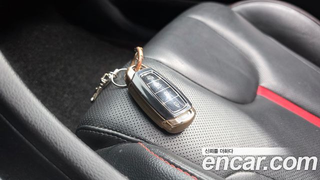 Hyundai Veloster 2020 — photo 35