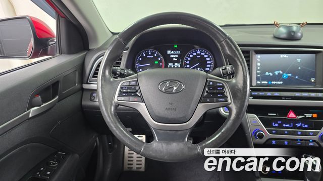 Hyundai AVANTE 2016 — photo 12
