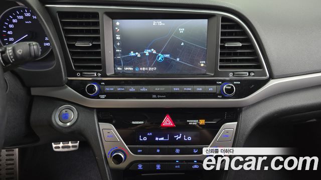 Hyundai AVANTE 2016 — photo 13