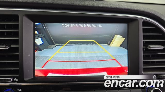 Hyundai AVANTE 2016 — photo 14