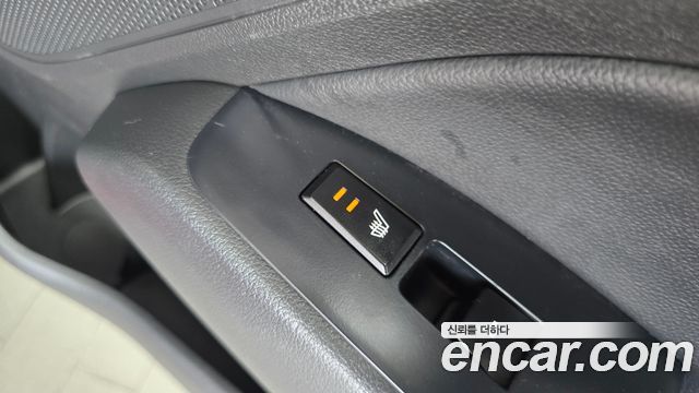 Hyundai AVANTE 2016 — photo 18