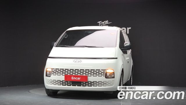 Hyundai Staria 2022 — photo 3