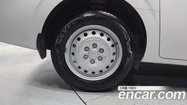 Hyundai Staria 2022 — photo 5