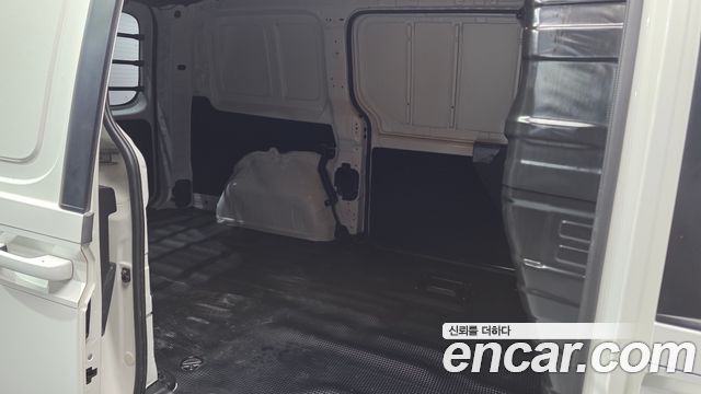Hyundai Staria 2022 — photo 17