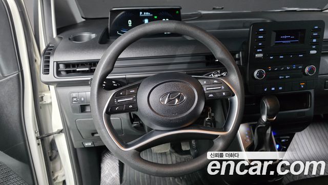 Hyundai Staria 2022 — photo 20