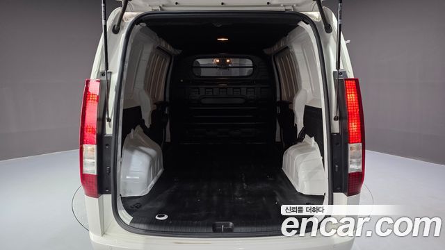 Hyundai Staria 2022 — photo 22