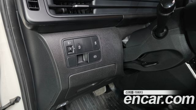Hyundai Staria 2022 — photo 23