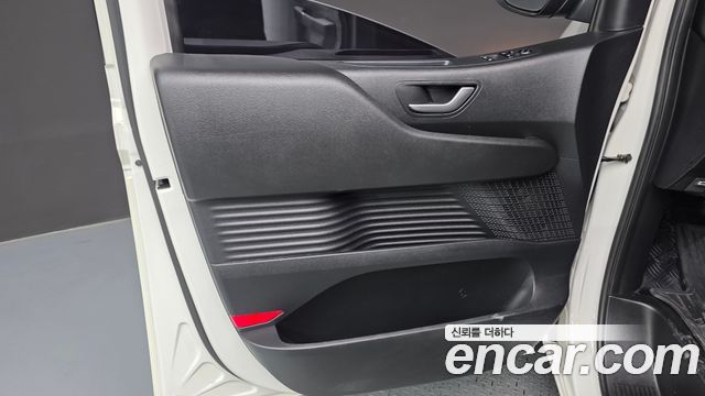 Hyundai Staria 2022 — photo 14