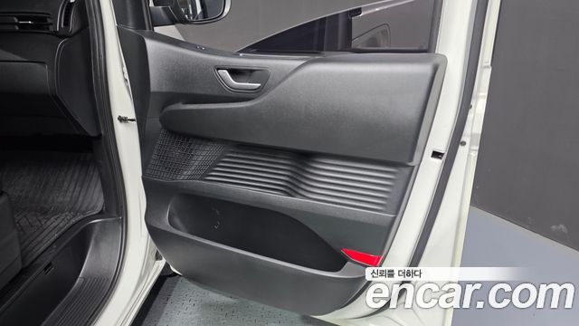 Hyundai Staria 2022 — photo 15
