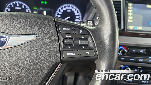 Hyundai Genesis 2016 — photo 16