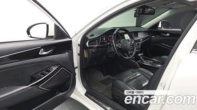 Kia K7 2017 — photo 10