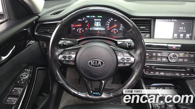 Kia K7 2017 — photo 14