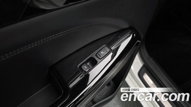 Kia K7 2017 — photo 19