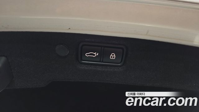 Kia K7 2017 — photo 20