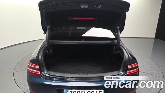 Genesis G80 2021 — photo 26