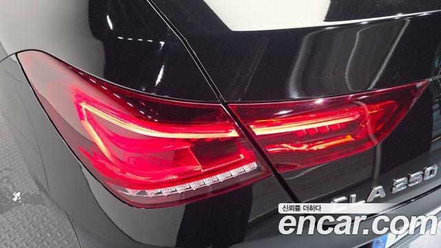 Mercedes-Benz CLA-Class 2023 — photo 9
