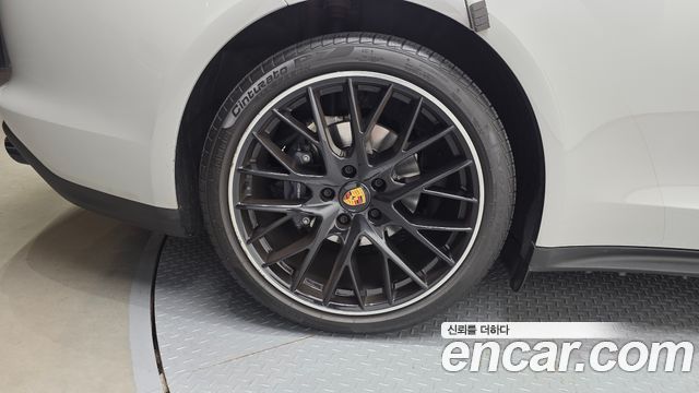 Porsche Panamera 2023 — photo 5