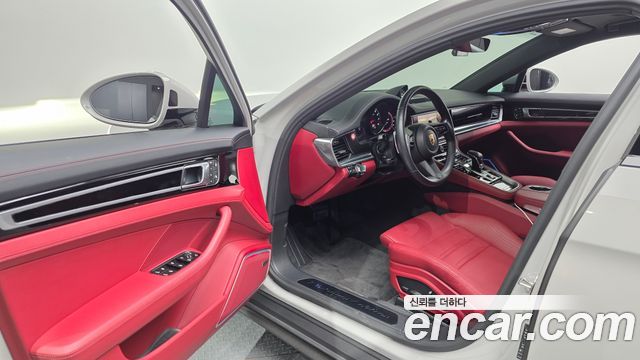 Porsche Panamera 2023 — photo 10